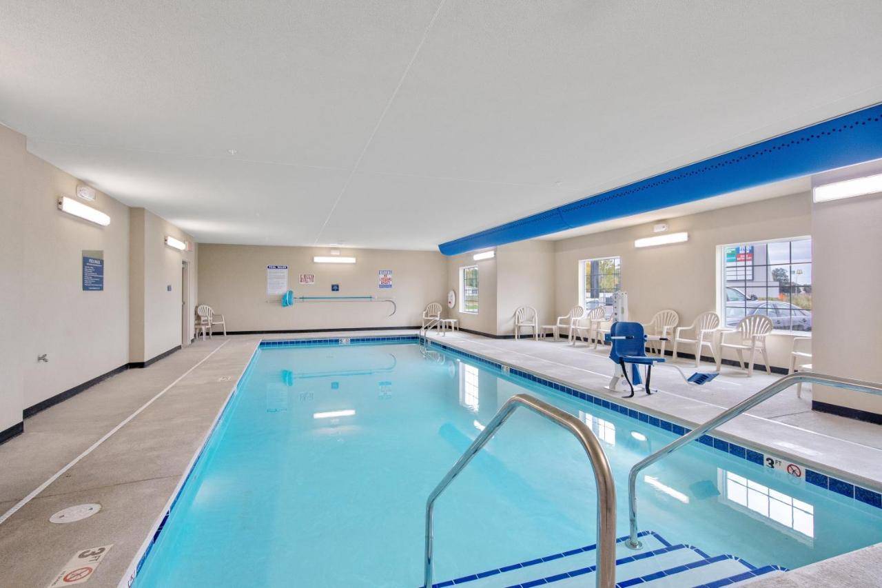 Cobblestone Hotel&Suites - Austin Esterno foto