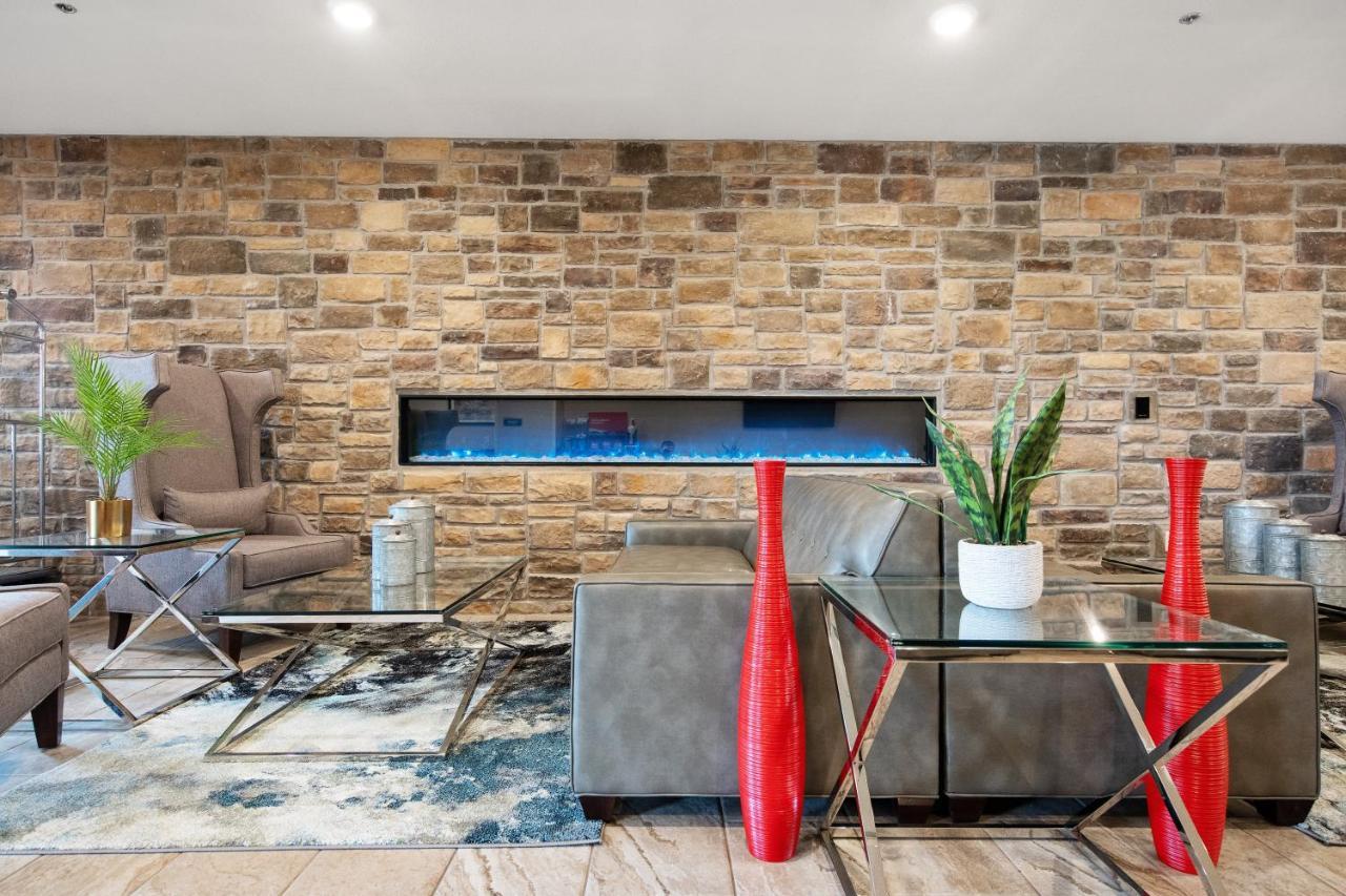 Cobblestone Hotel&Suites - Austin Esterno foto